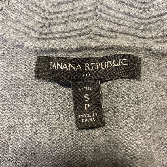 Banana REPUBLIC | Women’s Gray Cardigan - Picture 3 of 3